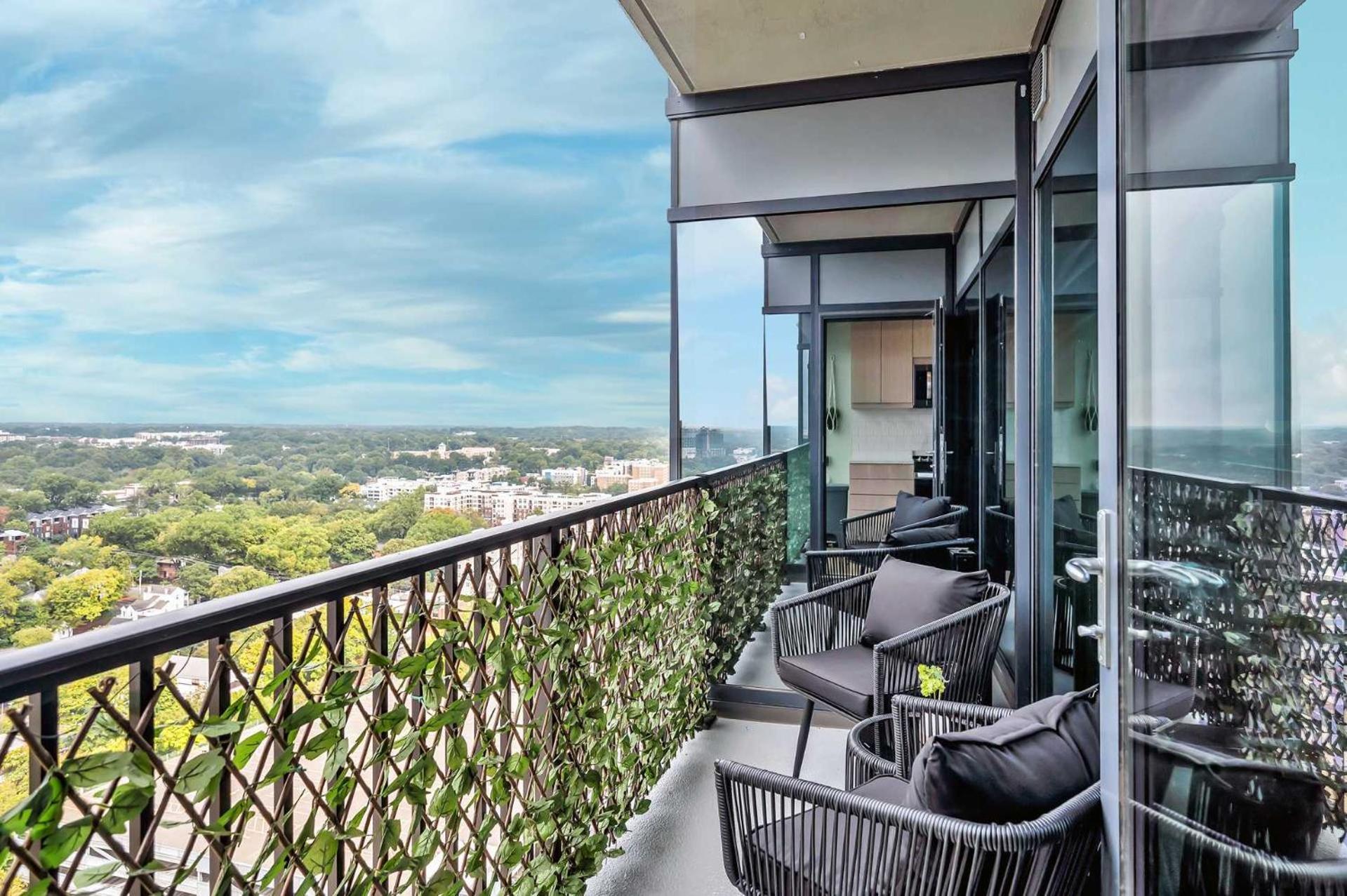 High-Rise Apt Raleigh Free Parking & Sunset View 1 エクステリア 写真