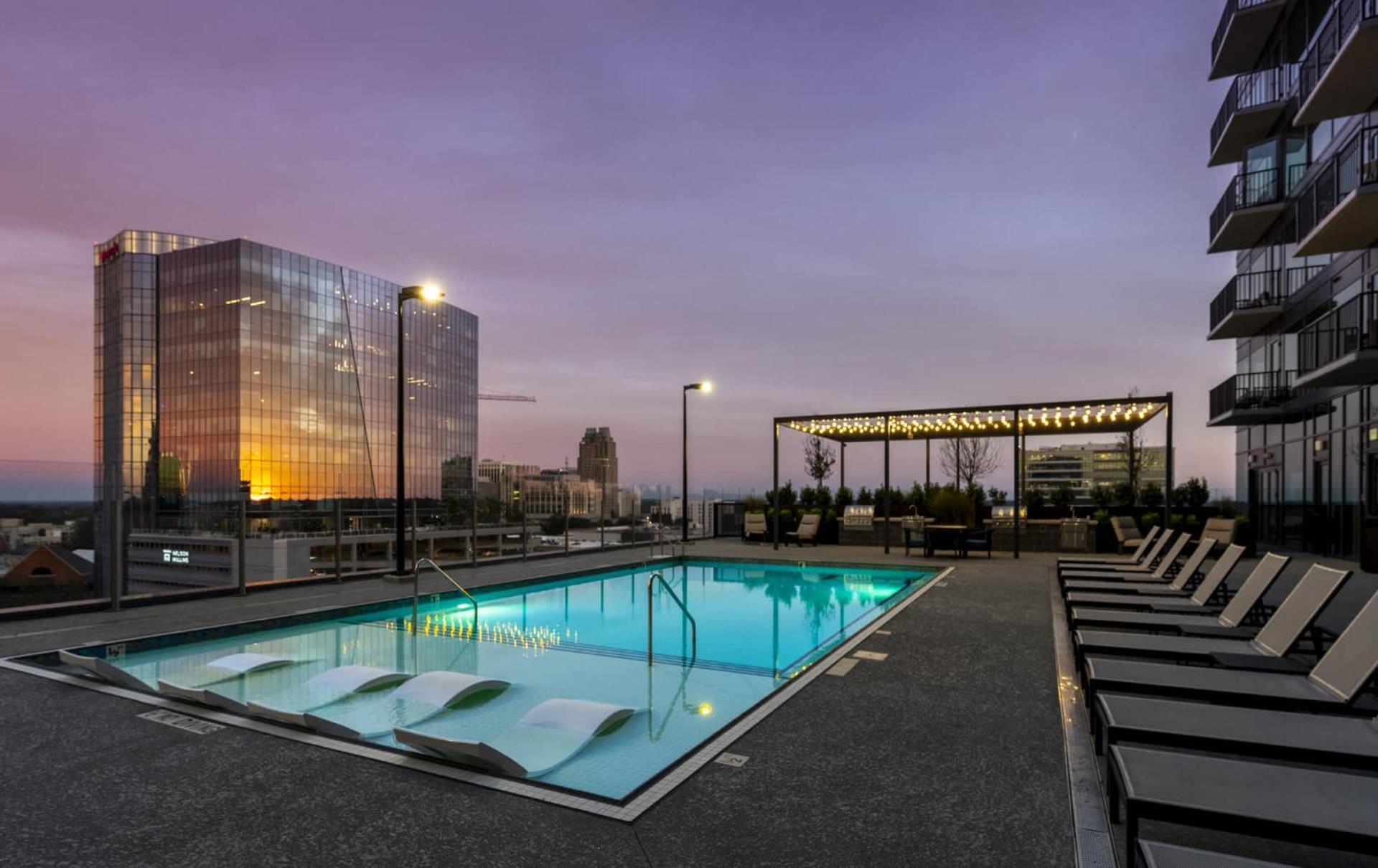 High-Rise Apt Raleigh Free Parking & Sunset View 1 エクステリア 写真